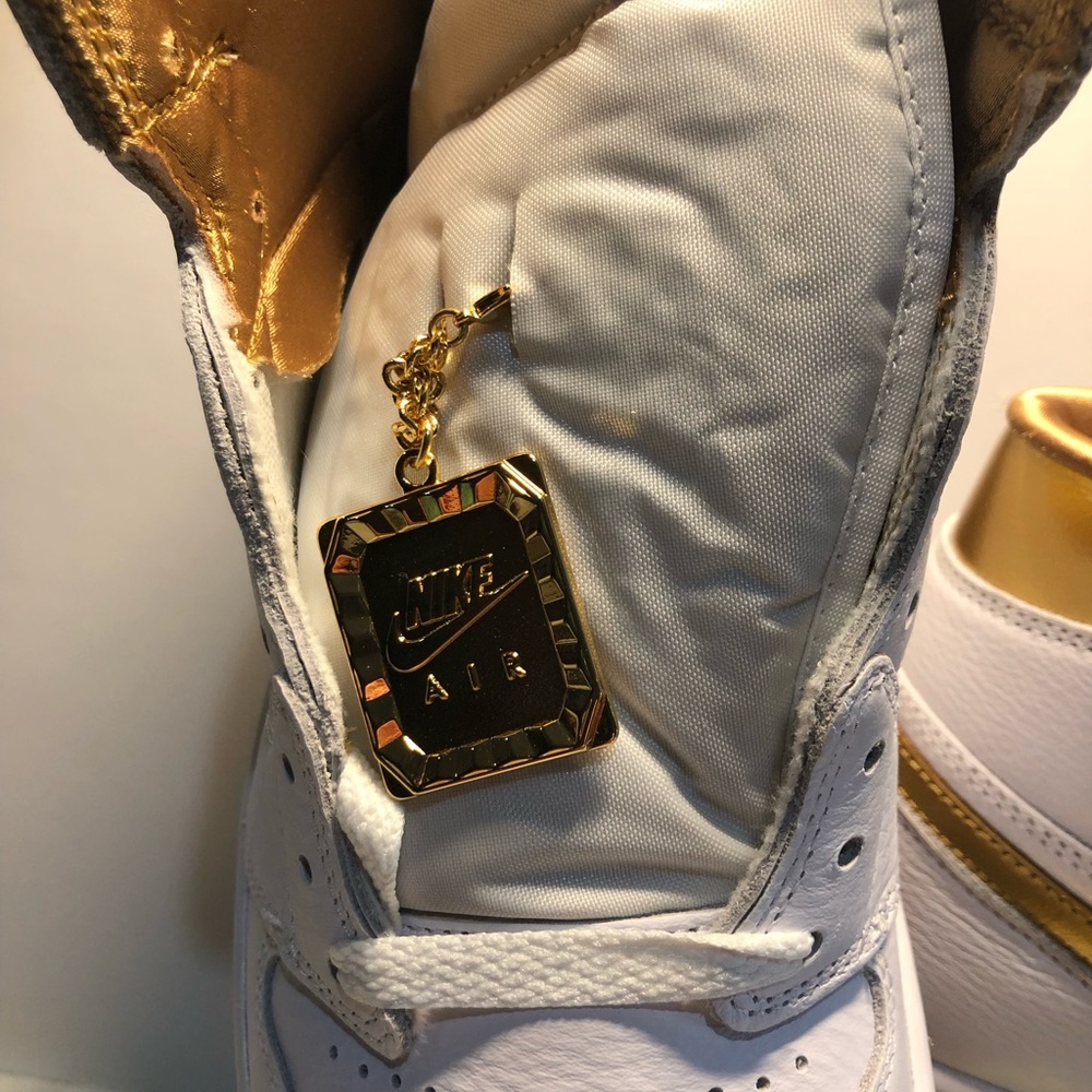 Jordan 1 Retro High OG White Metallic Gold (Women's 10.5) Unisex New With OG Box - Picture 3 of 15